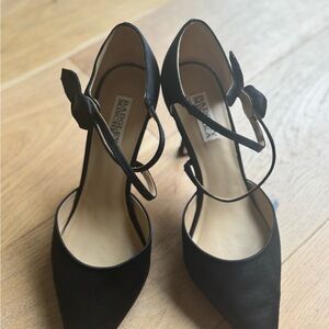 Badgley Mischka Black Pointed-Toe Bow Ankle-Strap Heels